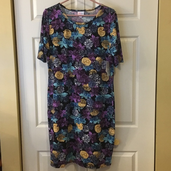 LuLaRoe Dresses & Skirts - NWT Lularoe Julia Dress
